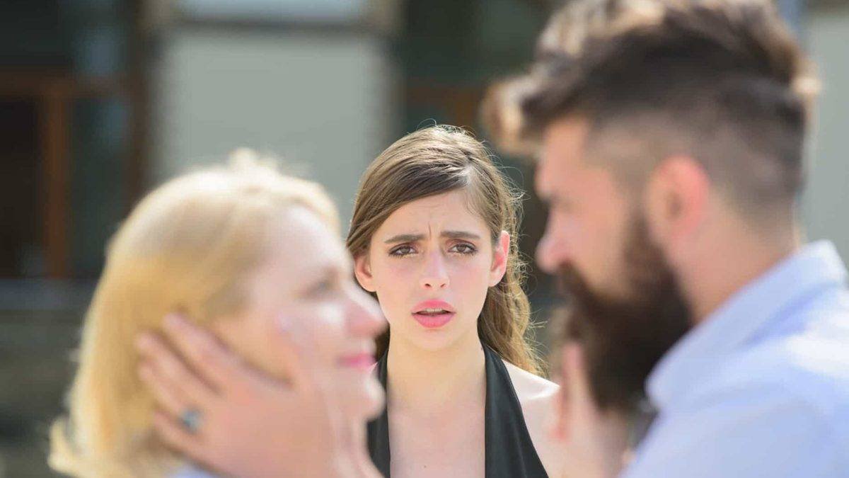 My Husband Likes to Make Friends With Other Girls - Willing Ways